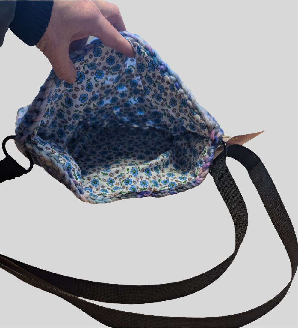 Yandcdesigns Handmade Crouched Purse