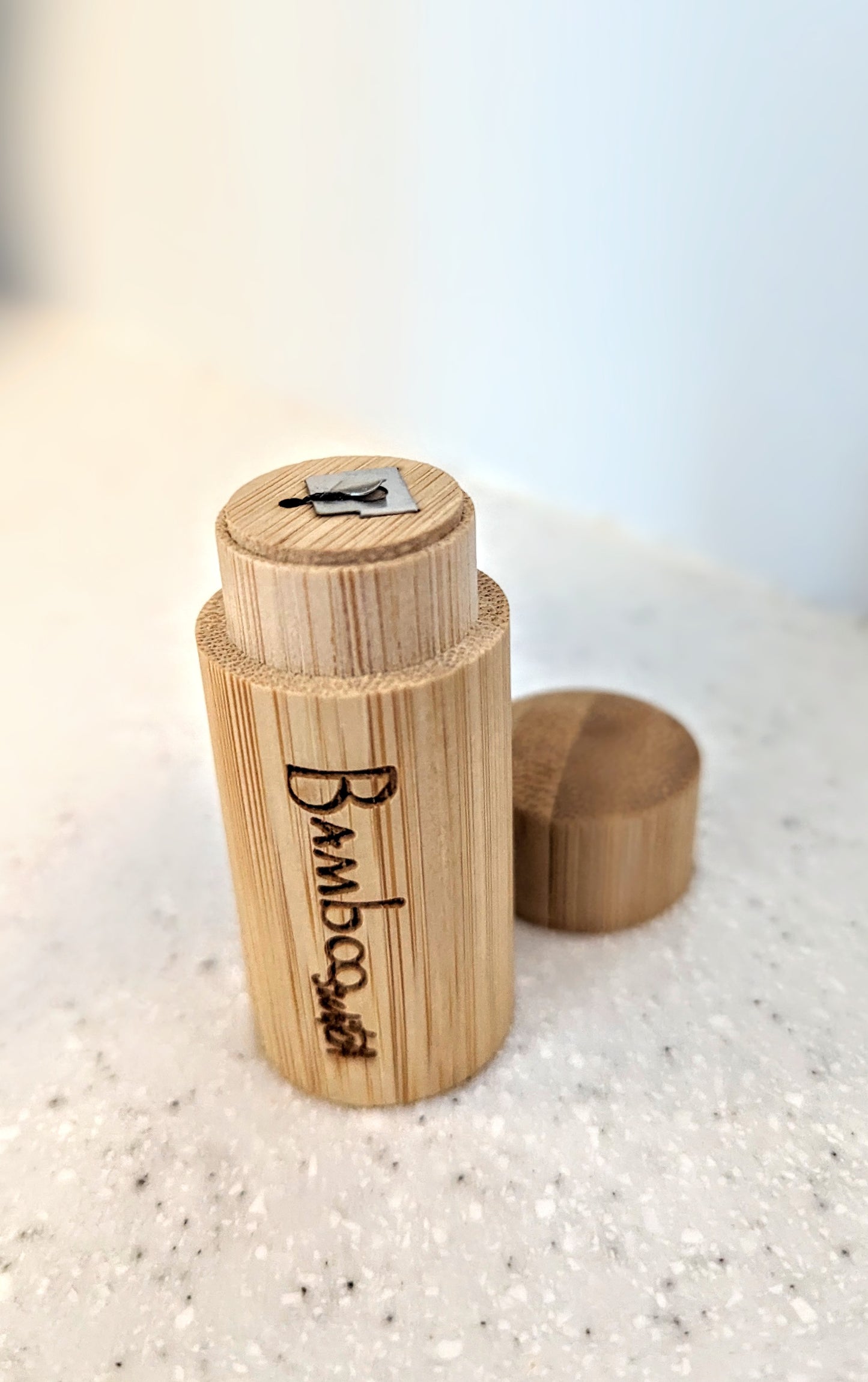Bamboo Switch Refillable Bamboo Container With Charcoal Bamboo Floss
